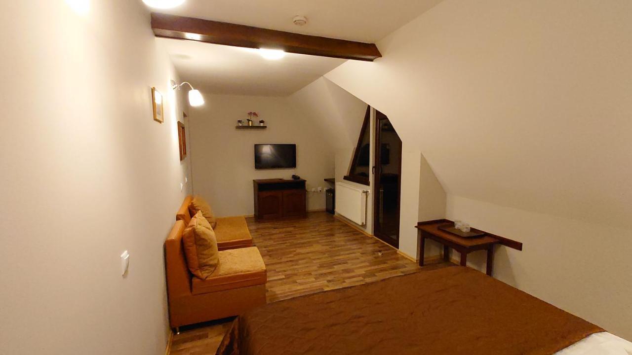 Pensiunea Musatinii Putna  Exterior foto